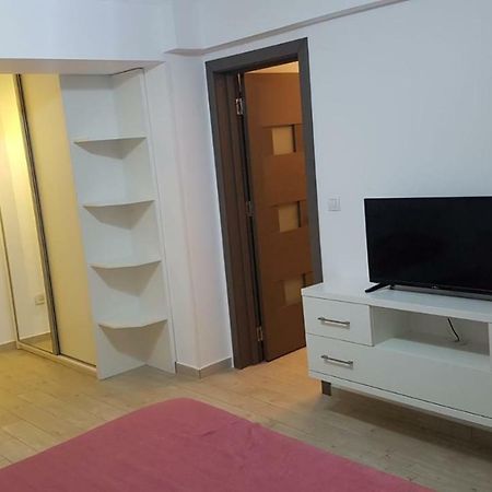 Tina Apartament 2 Craiova Exteriör bild