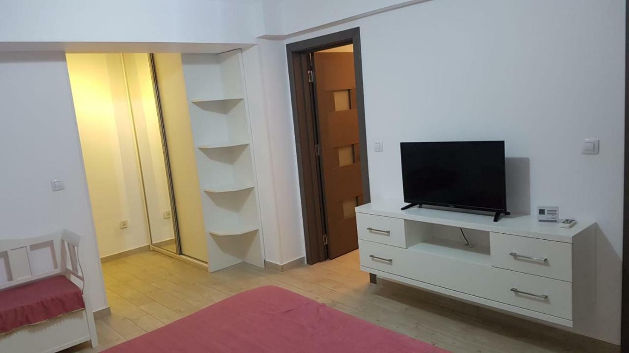 Tina Apartament 2 Craiova Exteriör bild